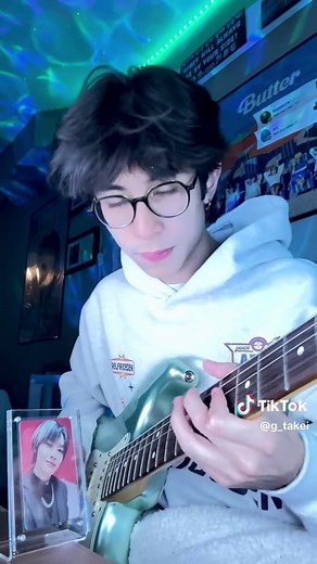 Walkin on Water by Stray Kids - Guitar Cover Tutorial