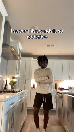 IM TRYNA SCRUB A DUB DUB 😭