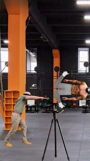 How to properly behave in the gym @thejoeyswoll ￼