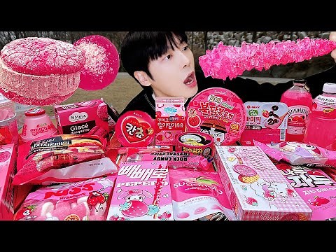 ASMR MUKBANG | PINK FOOD JELLY CANDY Desserts (FIRE Noodles, chocolate) Convenience store