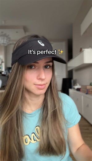 Tennis cap and visor in one 🤯🎾 Practical, stylish, and perfect for sunny matches. #tennis #tennisstyle #tennisgear #sportswear #tennislife