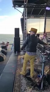If your happy and you know it say puuuulllll uuuppp! Great fun in Hastings earlier this month! | David 'Ram Jam' Rodigan