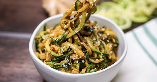 Asian Zucchini Noodles - Slender Kitchen