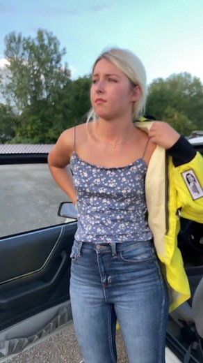 I aspire to be more than just a pretty face💨🤘🏼🏁 #keepgoingforward #stickshift #cargirl #noprepracing #smalltire #dragcar #CarsOfTikTok #carslover