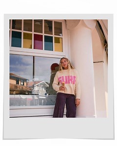 ROXY EXPLORING HEART 毛衣💗 寬鬆落肩版型，百搭的白色毛衣基調，搭配亮眼的粉色嵌花針織，展現ROXY不分季別無所畏懼的探索精神！ #ROXYGirl #RoxyTaiwan #BoardridersTaiwan | Roxy Taiwan