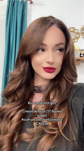 Combinatia perfecta de rujuri si creion de buze