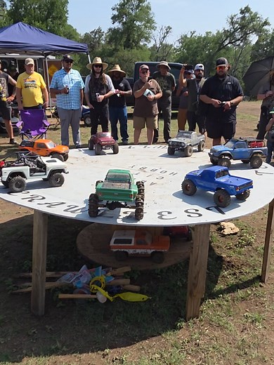 Seems like 98% of them took themselves out in this battle. #texascrawlfest2026 #rccrawler #scx10pro #capra #OtgHobbies
