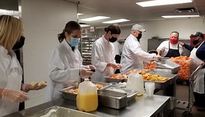 Levy Restaurants donates 3,000 Thanksgiving meals