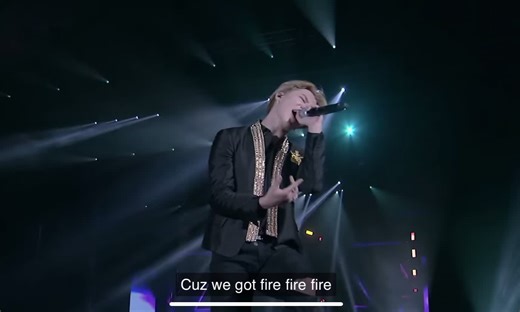 New army has missed chaotic #BTS perf of ‘Attack on Bangtan’ in 2019? vocal line singing in growl, Suga sitting on Tae’s back. Jk leaping off Jhope’s Knee. Tae’s Nico Nico Nii, JM losing it in laughter😌💅🏻 #mulfand #kpop #army #방탄소년단