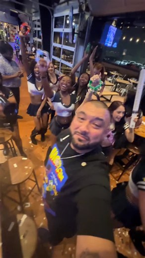 Infamous Tex 🤘 HUSTLE TOWN CERTIFIED 📀 on Instagram: "Gotta love @bombshells_restaurants 🤘😍🤘 🎂 @poppys_cauldron 🎧 @dj.mohawk #bombshells #infamoustex #hustletowncertified #hustletownnetwork #happybirthday #birthdaycake #birthday #capricorn #reels #viral #explore #fyp"