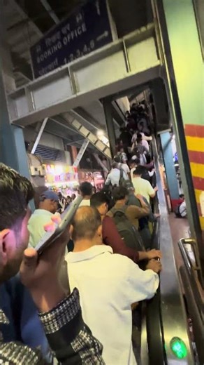 Mumbai local Train station || #mumbai #localtrain