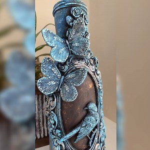 Beautiful idea of recycling a glass bottle into a vase | Diy Craft Ideas