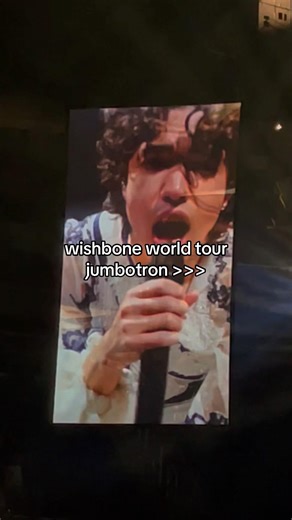 we love the wishbone jumbotron 🤭 #conangray #concert #fyp #foryou #trending #tour #conangrayedit