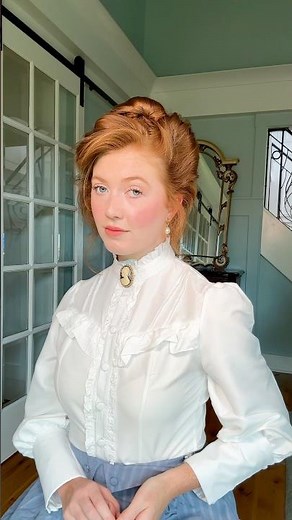 Edwardian-style hair! 1900s Gibson Girl bun tutorial 🤍 #hairstyle #1900s #vintagestyle #hair