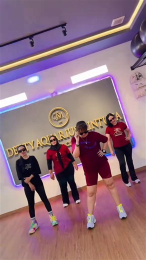 Zindetty DamFitClub Zumba Workout Routine