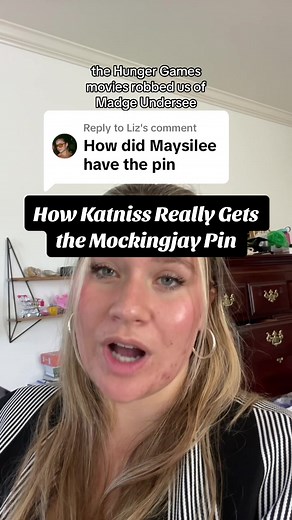 Replying to @Liz how katniss got the mockingjay pin that used to belong to maysilee donner #thehungergames