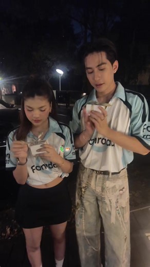 6เดือนแร้วนะที่เรารักกันมาเอ้ยย 6เดือนแร้วที่มีหนูๆเปนความสุขให้พี่ๆมาโดยตลอดพี่ขอให้หนู2คนมีแต่รอยยิ้มแบบนี้นะขอให้ไม่มีฝนตกในใจขอให้ไม่มีเรื่องเครียดตื่นมาสดใสทุกๆวันงับ ขอบคุนจิงๆน๊าา #ข้าวผัดหมูไม่ใส่ผัก #banktnkk #แบงค์ออย @ข้าวผัดหมูไม่ใส่ผัก (ช่องจริง) @Banktnkk