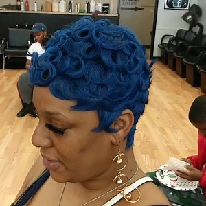 15K views · 221 reactions | Full Quick Weave! 27 Piece! ✂ Blueberry PinCurls!  St. Louis Stylist! | Hairstylist Miika | Facebook