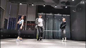 《小伙和两个美女一起开火车Ⅱ》赛文柒2019.11.7【Party Train (Explicit)-Redfoo】