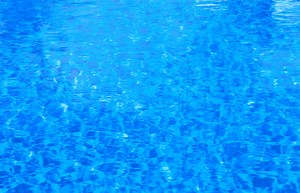 How to Repair a Pool With Leakmaster Putty