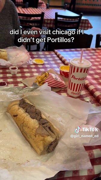 Must-Try Portillo's Beef Sandwich in Chicago!