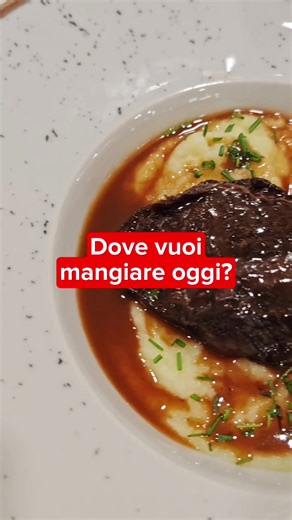 Nella nostra area ristorazione ce n'è per tutti i gusti!😋 Se vuoi mangiare qualcosa di leggere e veloce puoi scegliere Pecora Bianca con la sua formula self-service, se vuoi mangiare senza glutine Aicha è il posto giusto per te e tanto altro ancora🍔 Ti aspettiamo ogni giorno per accompagnarti in un viaggio di gusto al Polo Commerciale La Corte del Sole - Sardinia Outlet📍 #lacortedelsolesardiniaoutlet #lacortedelsolesestu #outletsardegna #centrocommercialesardegna #centrocommerciale