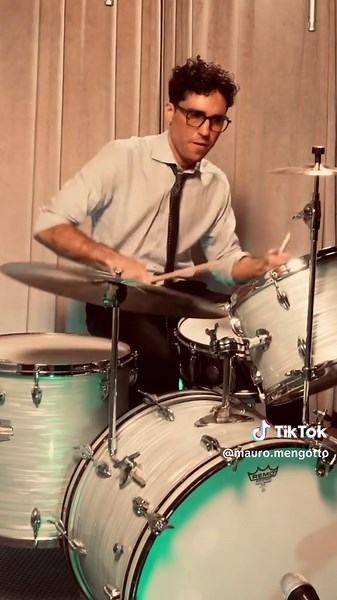 Traditional Jazz Drum Solo Performance