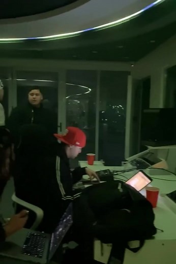 Cris MJ x Floyymenor: Unforgettable Collaboration