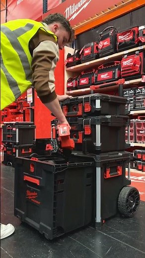 The new Milwaukee Packout Drawer is a game changer 🚨 #powertools #ITSTools