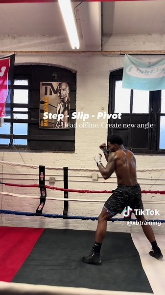 A boxer’s greatest tool used to sharpen their technique is shadowboxing. As you work to put these movements together understand that you aren’t just killing time or even warming up your body. You’re training your muscles how to react in real time situations. Use your imagination and put yourself in the middle of the ring. BE INTENTIONAL. You wouldn’t walk into a fight without a plan, so don’t shadowbox without one 👊🏾. #boxing #boxingtraining #boxinglife #boxingreels #shadowboxing #training #fi