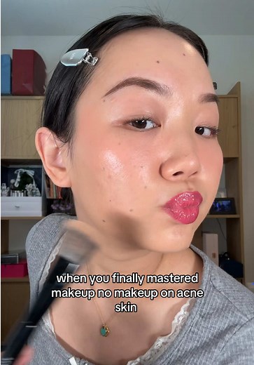 Acne Skin Makeup Tutorial: Clear Skin Secrets