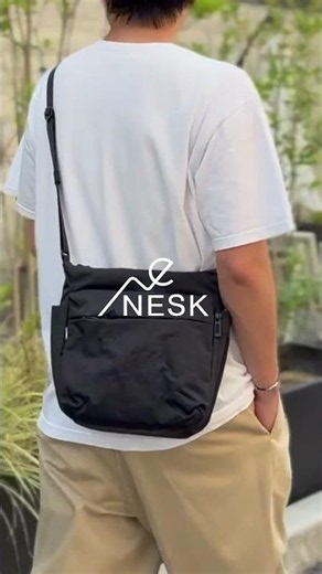 いつもの服に、軽い変化を | NS-018 | NESK 着用image #NESK #バッグコーデ #メンズコーデ #ミニマルファッション #シンプルコーデ #大人カジュアル