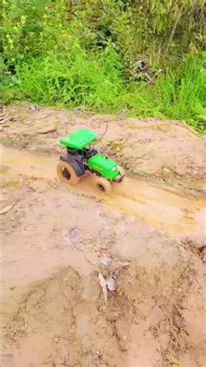 mini John deer offroding