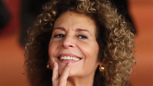 La Zingara di Luna Park non tornerà in tv: "Ho detto no al reality più famoso, ma potrei ripensarci". Intervista a Cloris Brosca