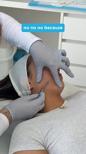 There’s nothing quite like the instant satisfaction of Dermaplaning—bye-bye peach fuzz, hello silky-smooth skin! ✨ Bonus? It leaves your face glowing and prepped for everything from skincare to makeup.⁠ ⁠ Say hello to a softer, glowing complexion you can actually feel! 💙 | The Cosmetic Clinic