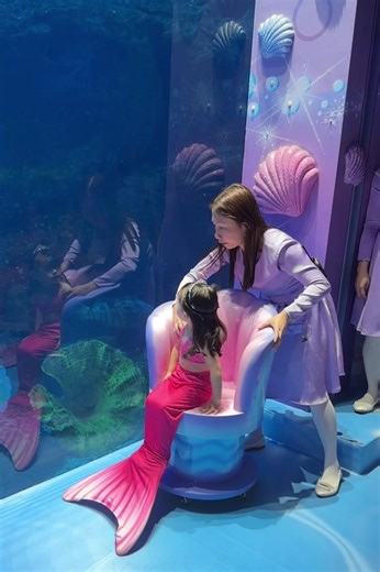 Little Mermaid Magic: A Dreamy Underwater Moment
