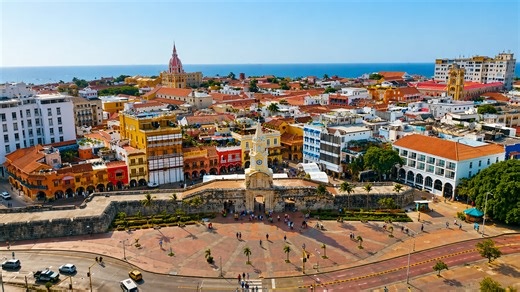 A historic city of bright colors along the Caribbean coast