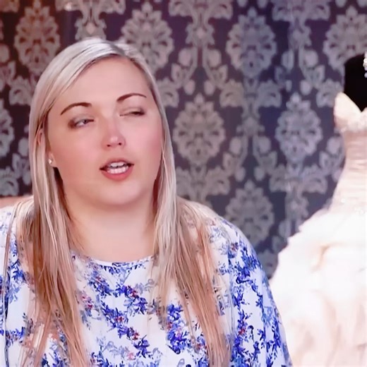 1.9K views | P1 | This bride had the perfect entourage to support her. That last dress did look the best, and it even had to be taken in!!! | Clwb Crown | Facebook