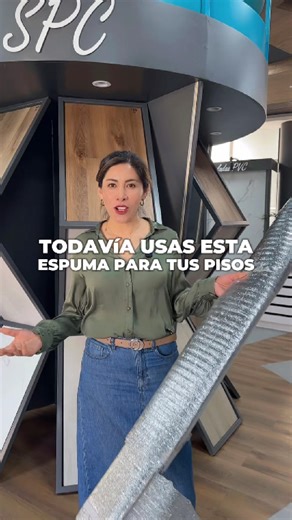 103K views · 1K reactions |  ¡No cometas este error al instalar piso SPC! El piso SPC ya viene con una capa integrada de IXPE, diseñada para ofrecer: - ✅ Aislamiento acústico - ✅ Comodidad al caminar - ✅ Protección contra humedad  Por eso NO necesitas añadir espuma adicional debajo. Usarla puede afectar la instalación, provocar movimientos indeseados o incluso anular la garantía del producto. #pisosspc #spc #bolivia #TURFBRASIL | TurfBrasil | Facebook