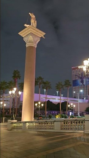 Walking the Las Vegas Strip | Venetian to Treasure Island | Hard Rock Under Construction