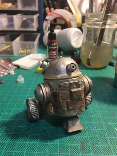 MA-T-US..the compadre of RICAR-D2.#Cyberpunkrobot #UpcyclingArt #RecycledArt