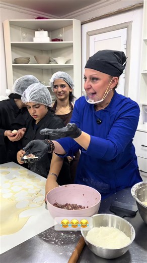 👨‍🍳 Peşəkar aşpazlığa ilk addımını bu gün at! Master CC Academy-nin Aşpazlıq Kursu ilə milli, Avropa və dünya mətbəxinin sirlərini peşəkar şeflərdən öyrənin. Nəzəri biliklərlə yanaşı, praktiki dərslərdə real mətbəx təcrübəsi qazanın və peşəkar karyeranıza inamla başlayın. 🔥 Tam praktiki təlim 🍽️ Milli və dünya mətbəxi 👨‍🍳 Təcrübəli şef müəllimlər 📜 Kursun sonunda diplom və sertifikat 💼 Təcrübə və iş imkanları 📞 Qeydiyyat davam edir! Yerlər məhduddur. #MasterCCAcademy #AşpazlıqKursu #Aşp