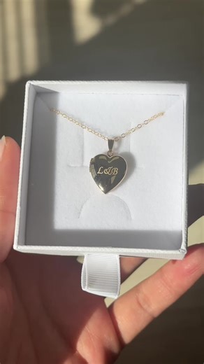 A heart locket for her ✨💕 #locketnecklace #anniversarygift #giftforgirlfriend #heartjewelry #engravedjewelry