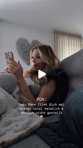 Jen | JenNyan on Instagram: "Ach, ich sag‘s Euch.. Jedes Mal erwischt er mich totaaaal ungestellt und plötzlich, hihihi. Er ist schon so ein total Toller. 嵐 Ach, mein Mann, ey! ___________ #influencer #streamer #twitch #twitchstreamer #pov #cute #berlin #germangirl #german #ootd"