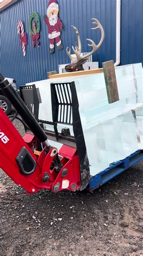 Ice maze construction is underway 🤗🥰🎄🧊#fyp #foryourpage #theicefarm #christmastreefarm