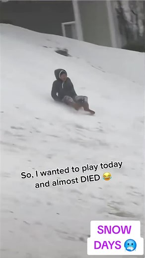 Let it snow 🥶🤣🤣 #snowfun #snowdays #snowfails #funnyreel #funnyvideo