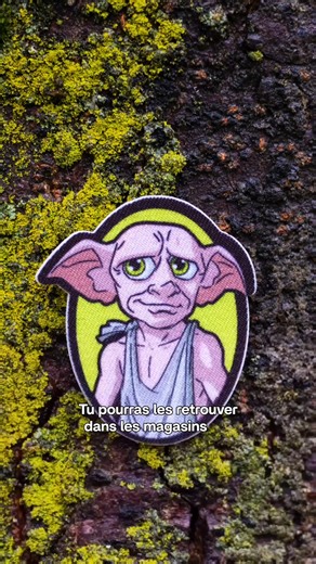 Préparez-vous à Fixeez tous vos autocollants Harry Potter partout ! ⚡🧙‍♂️​ 24 personnages et objets emblématiques de l'univers à collectionner. Qui va compléter sa collection en premier ?​ La magie Harry Potter est de retour dès aujourd'hui dans les magasins U ! | Harry Potter