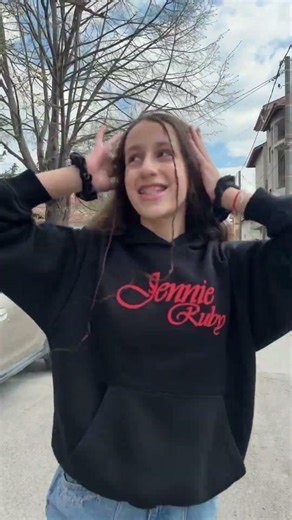 Shut up Jennie!!!#2016 #dance #trend #blackpink #jennie #dracula