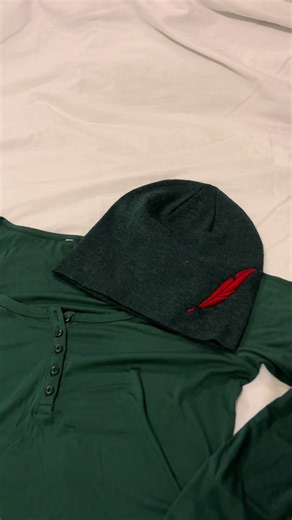 A simple Bound for Peter Pan. There will be a few extra accessories when it’s complete but we’ll have to wait and see! #DisneyParks #DisneyBound #Loungefly #DisneylandParis #DisneyAdult