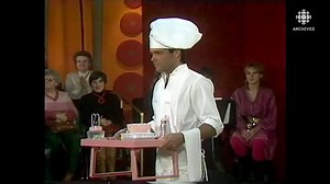 11K views · 68 reactions | [À TABLE!] Votre soirée de Saint-Valentin ne fut pas à la hauteur de vos attentes? Voici quelques suggestions pour l'an prochain dans ce défilé de tabliers au masculin. Source: Allô Boubou, 26 mars 1984 Animateur: Pierre Marcotte Commentatrice: Rollande Vachon (revue Coup de pouce) | Les Archives de Radio-Canada | Facebook